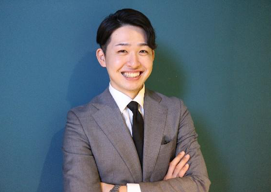 小柳 勇貴 氏
