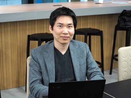 川上 昂⼠ 氏