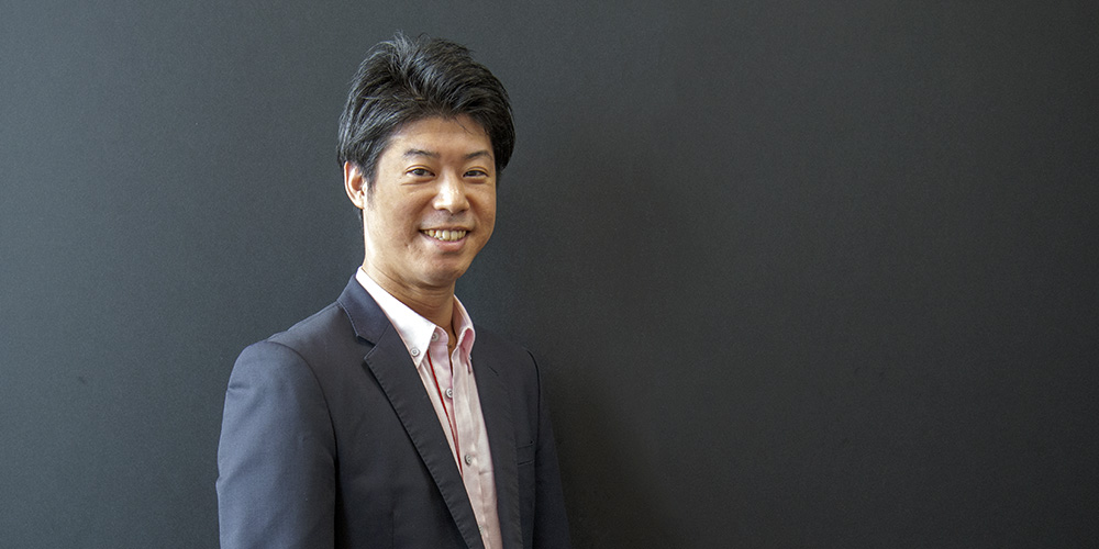 小山氏